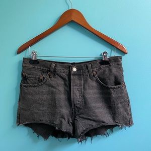 High waisted Levi jean shorts